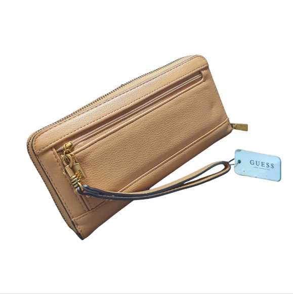 #53 - GUESS Los Angeles Wallet - Picture 2 of 7